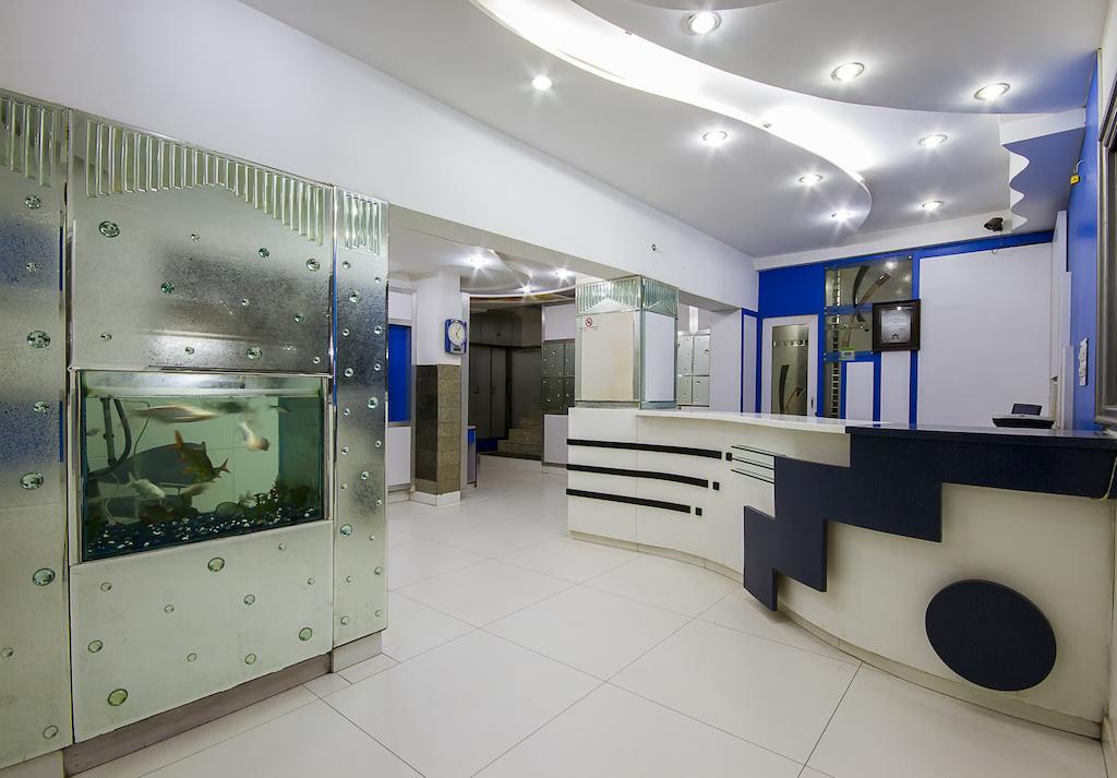 Hotel Kwality Нью-Дели Экстерьер фото