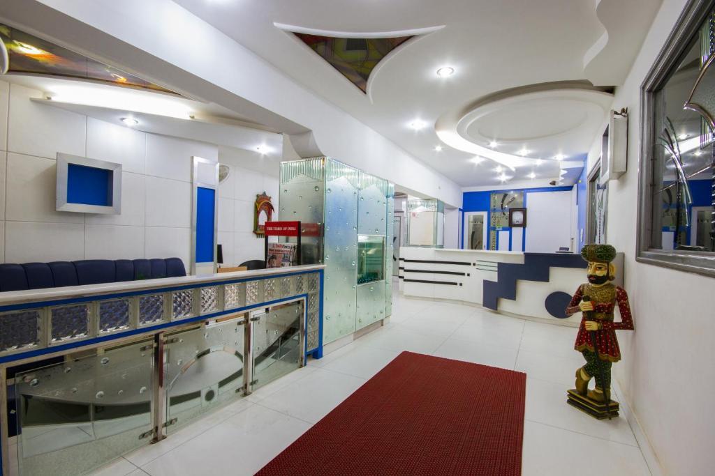Hotel Kwality Нью-Дели Экстерьер фото